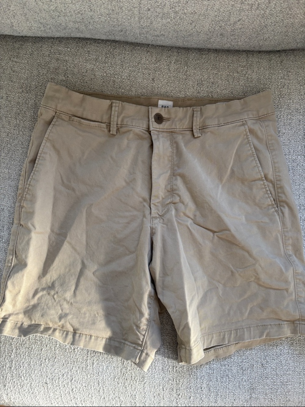 GAP Men's Tan Flat-Front Cotton Shorts